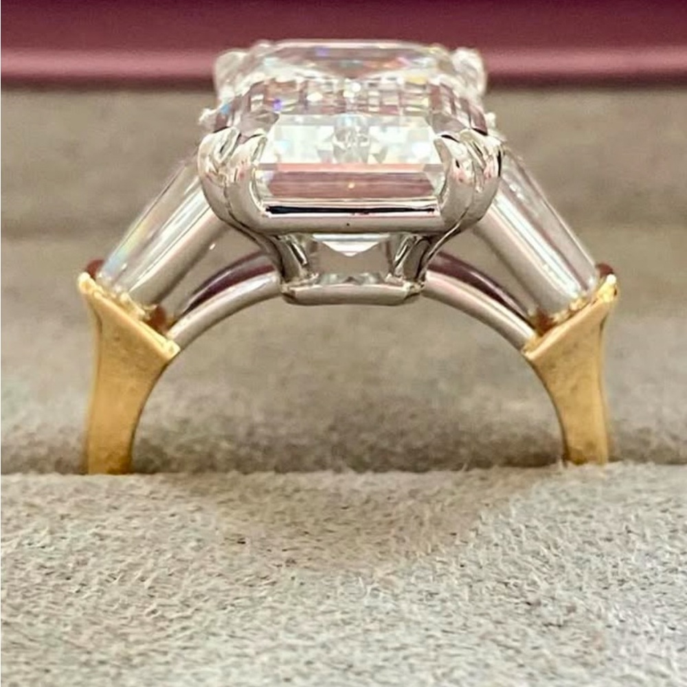 ✨3.19 carat Emerald cut Lab Diamond Ring✨ Two Toned 14k Women's Ring size 4.5 - Picture 15 of 16